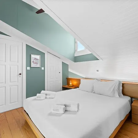 Guestready-cozy Duplex In Porto's Vibrant Heart Apartman