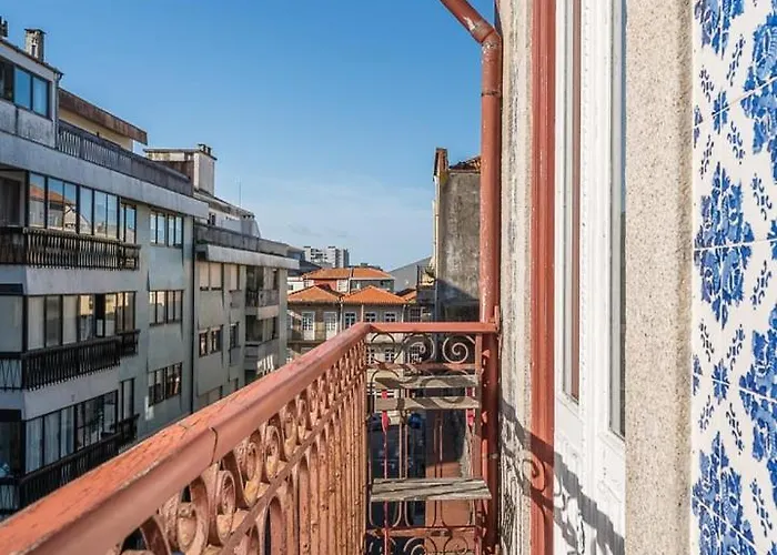 Guestready-cozy Duplex In Porto's Vibrant Heart *