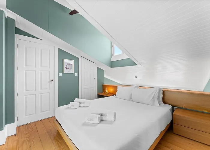 Guestready-cozy Duplex In Porto's Vibrant Heart Apartman