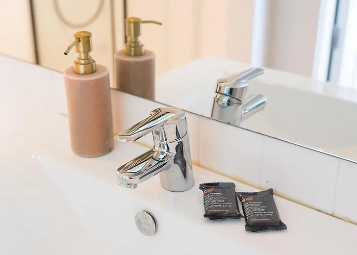 Guestready-cozy Duplex In Porto's Vibrant Heart